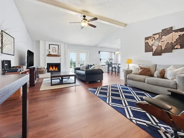 321 Juniper Dr, Arlington, TX 76018