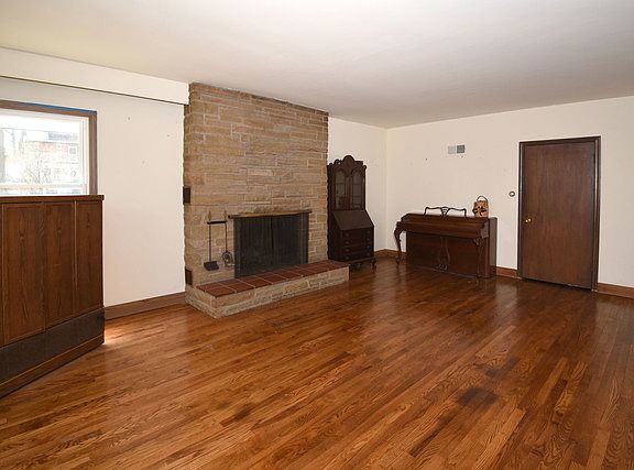 5th image of 5928 N Newark Ave