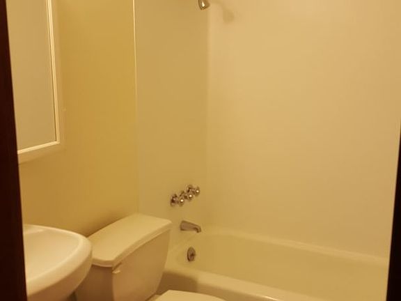 4th image of 215 10th Ave SE APT 38