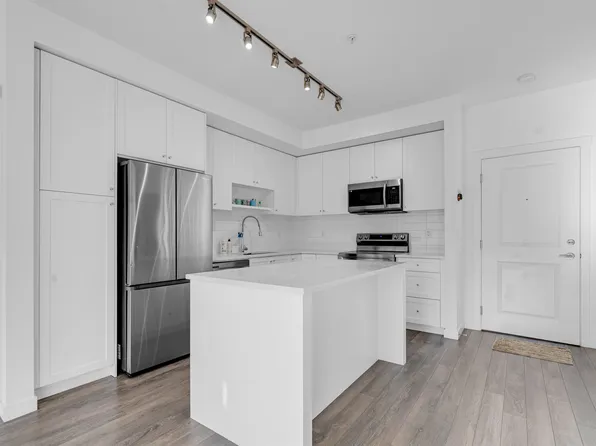 15825 85th Ave #418, Surrey, BC V4N 0Y4