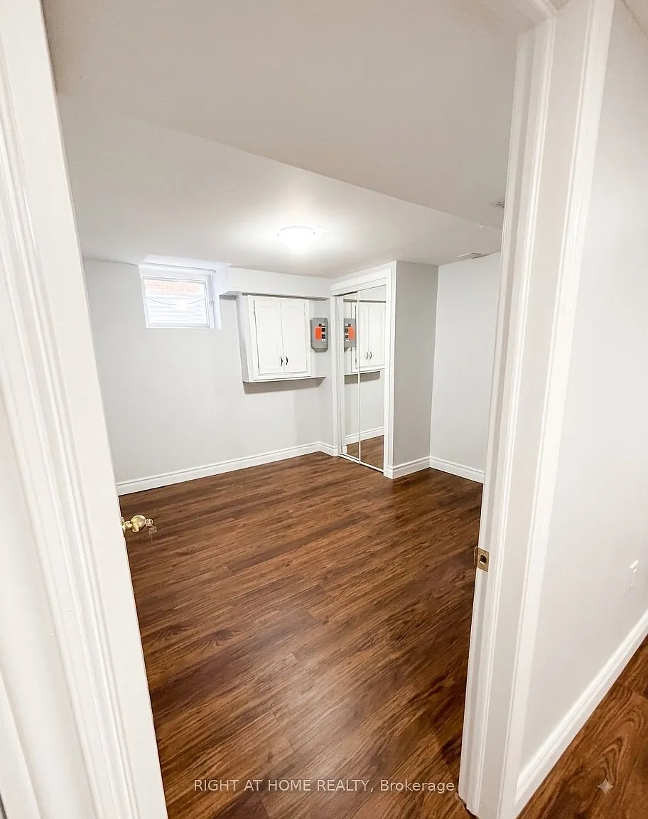 2 bed, $1,749 — Photo 2