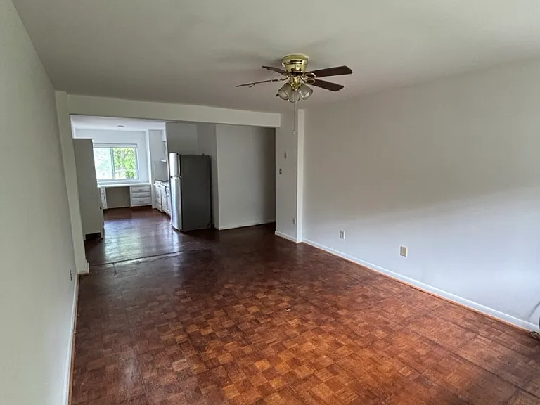 650 Brooke Rd — Photo 3