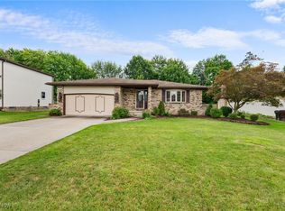 6015 Ely Vista Dr, Parma, OH