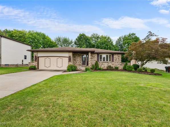 6015 Ely Vista Dr, Parma, OH 44129