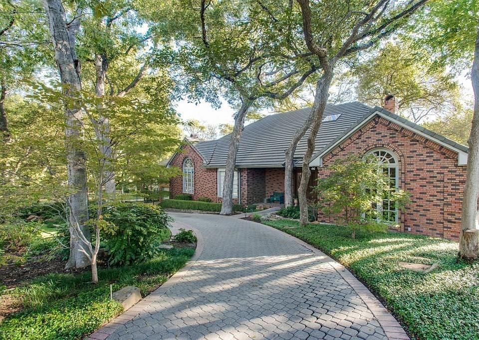 1st image of 14904 Lake Forest Dr