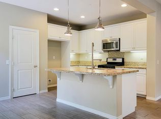 948 N Cornejo Way, Azusa, CA 91702