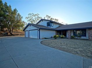 17695 Mockingbird Hill Cir, Riverside, CA 92504