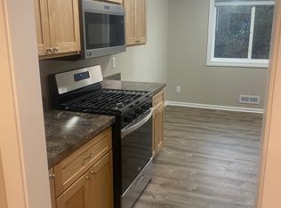 15468 Pennock Ln, Apple Valley, MN 55124