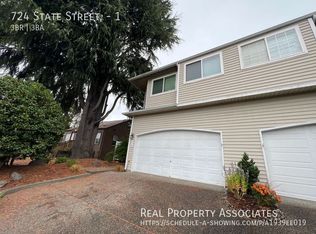 724 State St #1, Kirkland, WA 98033