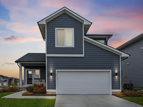 701 SE 69th St, Pleasant Hill, IA 50327