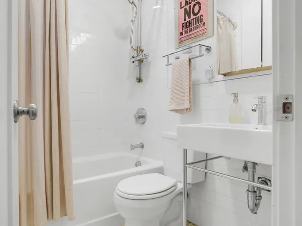 24-75 38th Street image 7 of 15