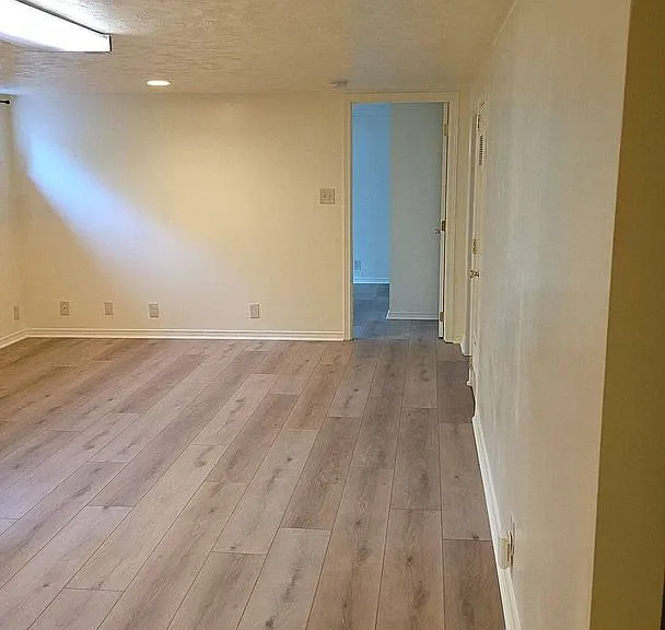 151 E Maple St — Photo 4