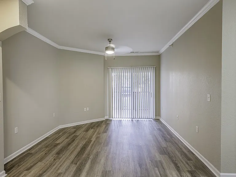 Lantern Woods Apartments — Photo 22