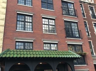 512 W Barry Ave APT 305, Chicago, IL 60657