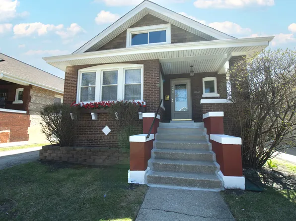 6840 30th St, Berwyn, IL 60402