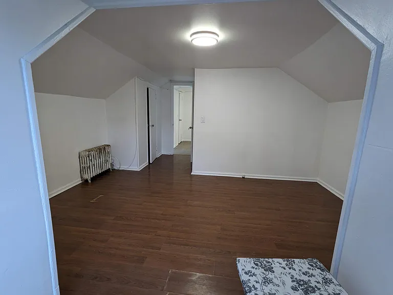 902 Brady Ave #3 — Photo 4