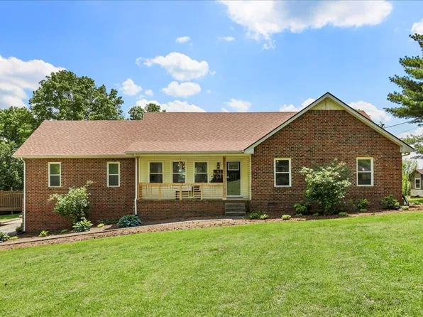 4 Wyndsor Ct, Hendersonville, TN 37075