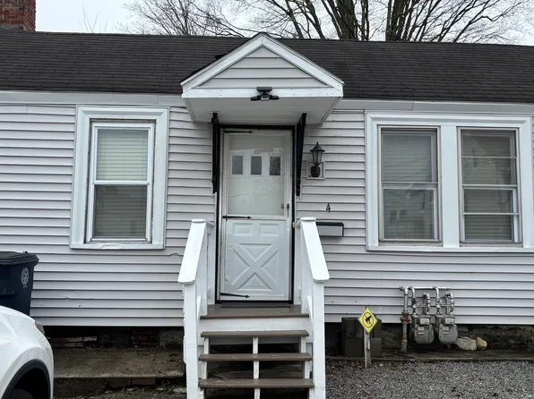 4 Oak St #2, Nashua, NH 03060