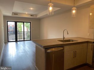 938 New Market St #404, Philadelphia, PA 19123