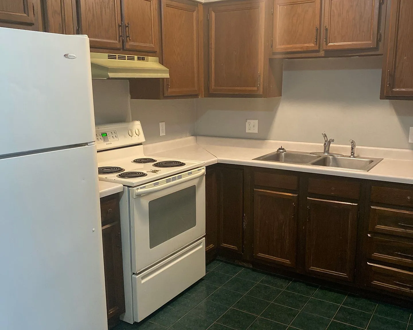 115 Central — Photo 3