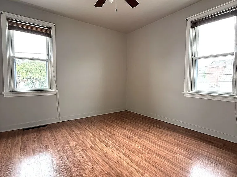 217 W Maple St — Photo 7