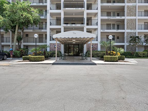 2nd image of 3150 N Palm Aire Drive #602
