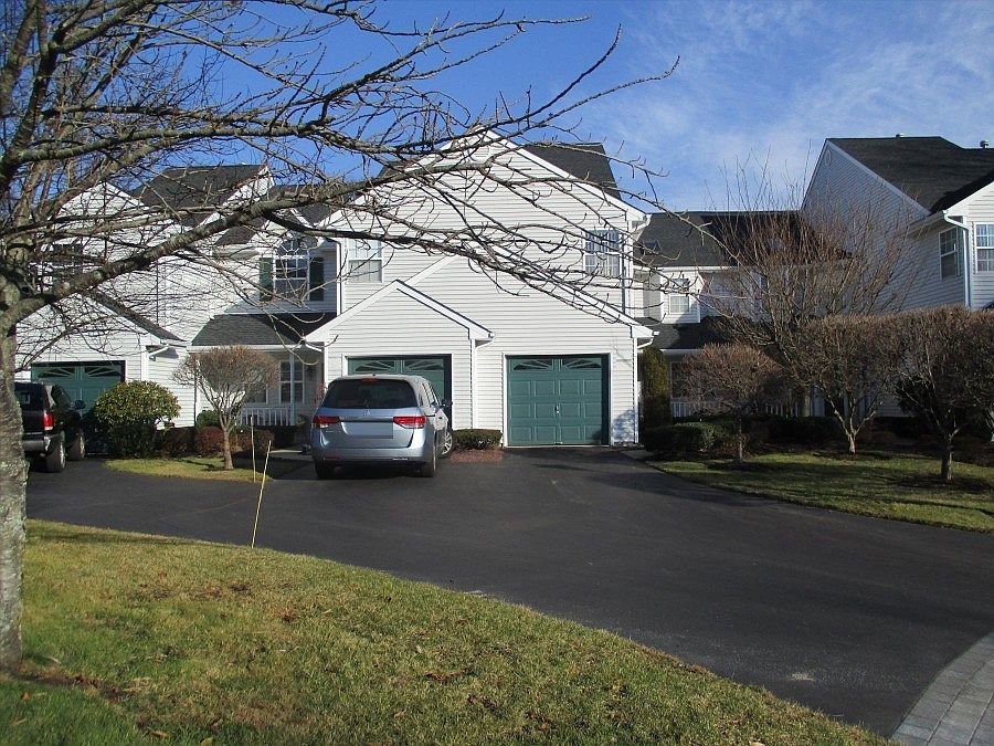1st image of 21 Plantation Dr