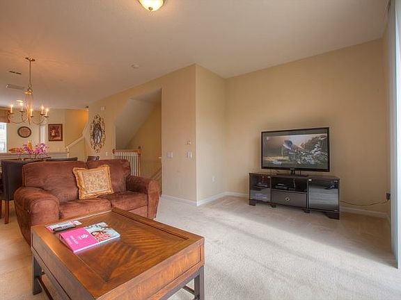 4th image of 8013 Cool Breeze Dr APT 109