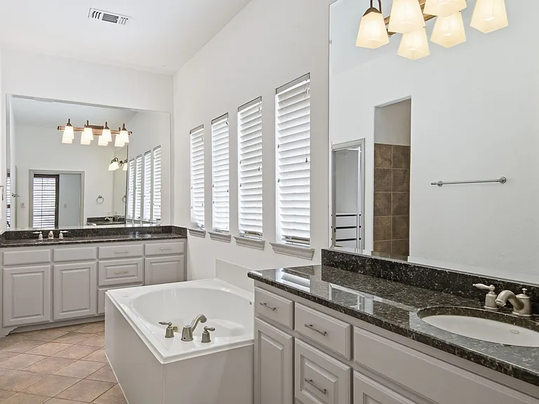 11907 Bamberg Ln — Photo 34