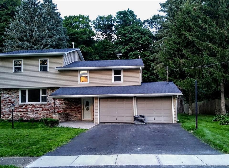 1st image of 36 Edgewood Dr