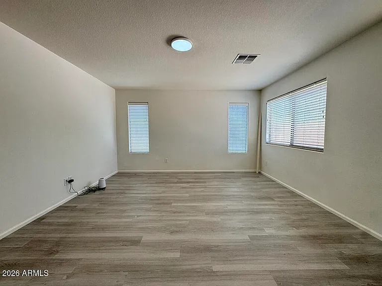 2458 W Via Dona Rd — Photo 8