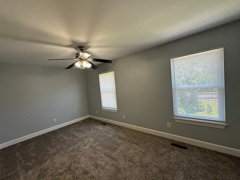 138 Cambridge Dr #C2 — Photo 10