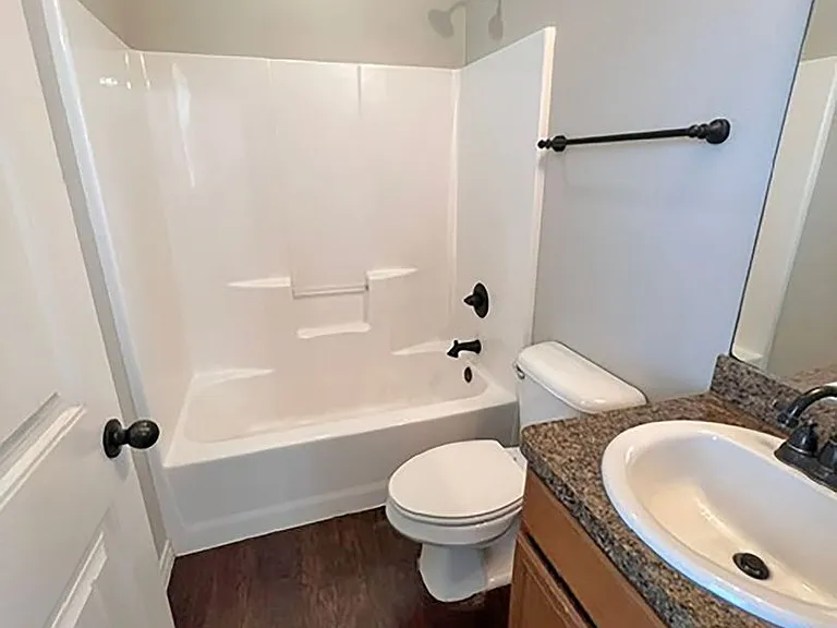 817 W Lamar St — Photo 10