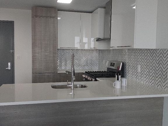5th image of 2222 Ocean Ave
