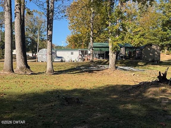3rd image of 553 Pope Rd