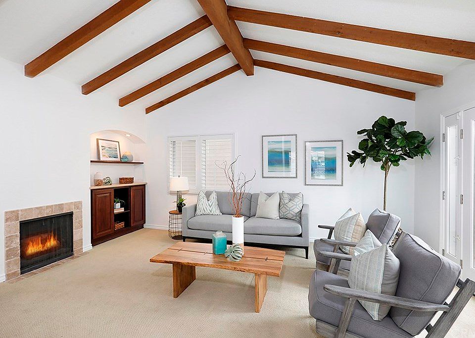 1st image of 414 Acacia Ave #1-2