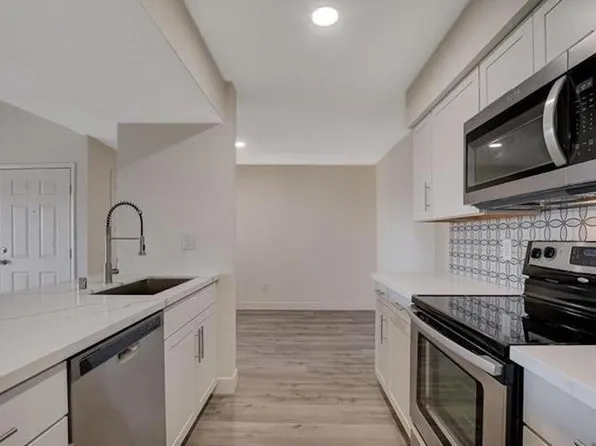 8101 W Flamingo Rd Unit 2014, Las Vegas, NV 89147