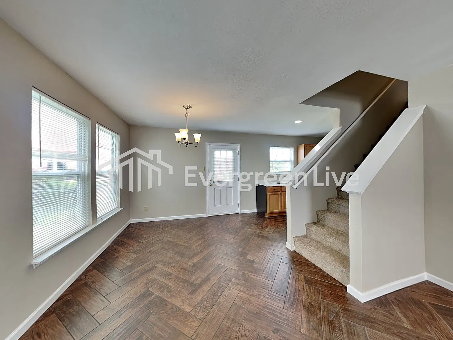 3 bed, 2.5 bath, 1453 sqft, $1,645 — Photo 3