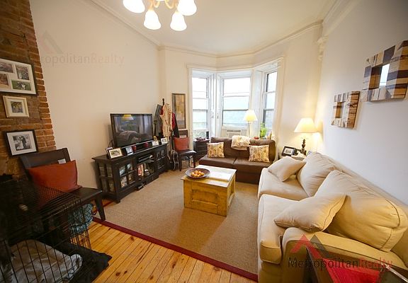 4th image of 924 President St APT 4F