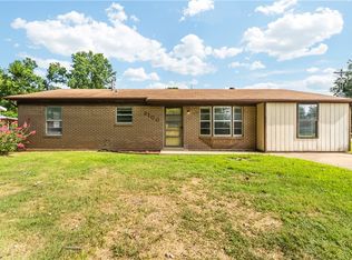 2100 Dogwood Pl, Springdale, AR 72762