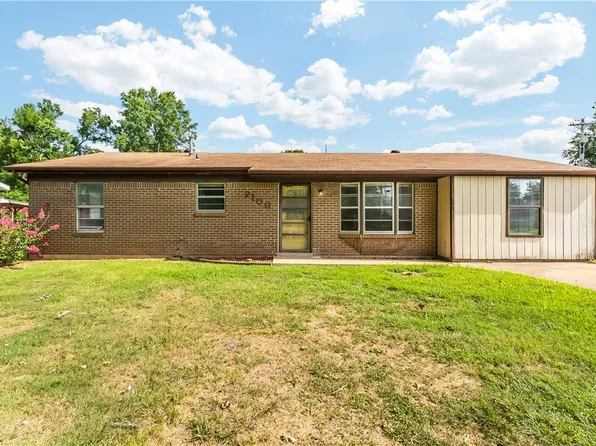 2100 Dogwood Pl, Springdale, AR 72762