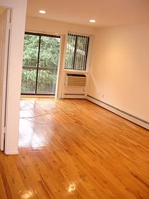 Rented by Bahar Management | media 18