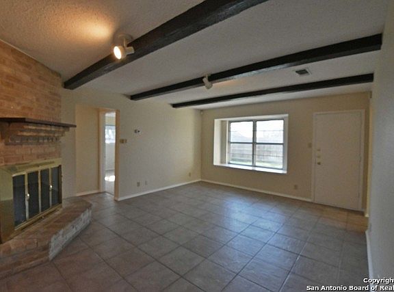 3rd image of 4707 Esterbrook