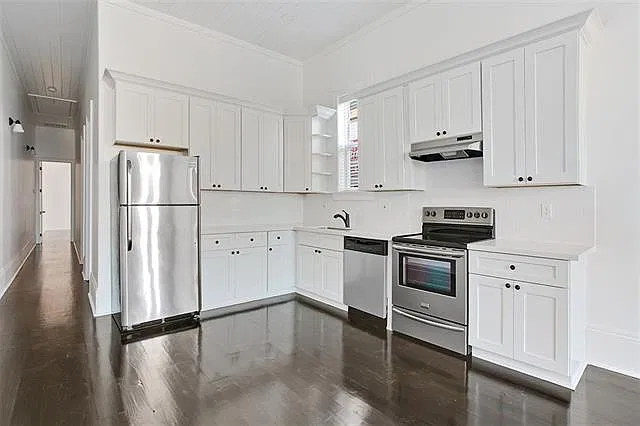 2 bed, 1.0 bath, 1050 sqft, $1,600 — Photo 3