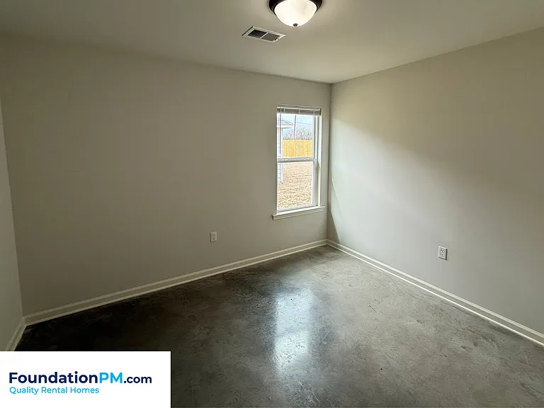2506 E Tyler Ave — Photo 10