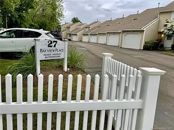 27 Bayview Pl — Photo 2