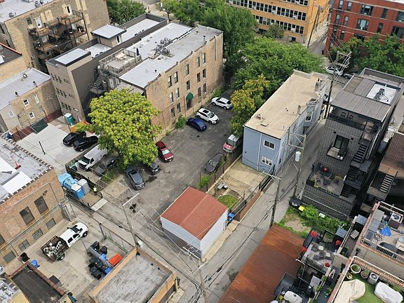 5th image of 1354 W Ohio St