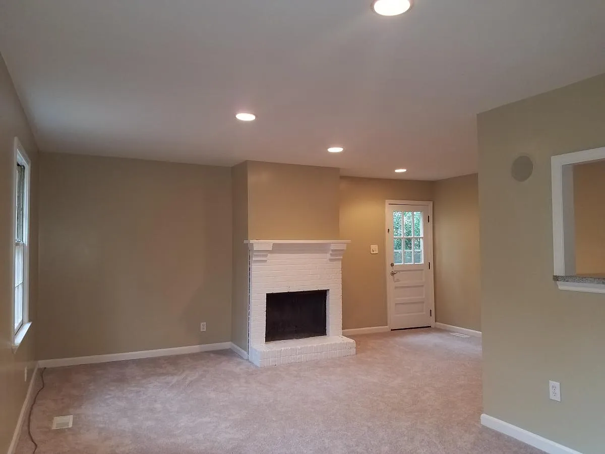 3 bed, 1248 sqft, $1,875 — Photo 3