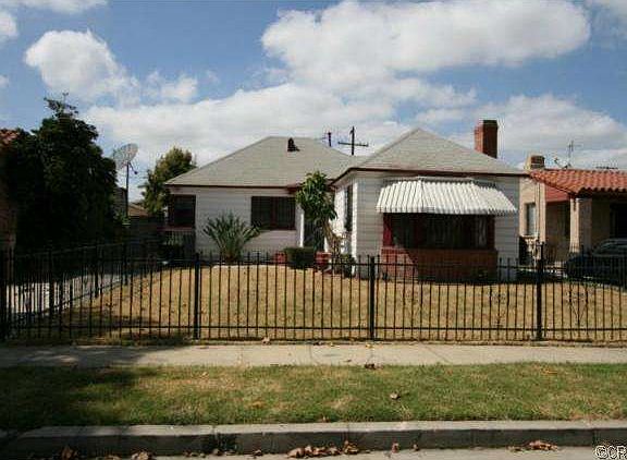 2nd image of 8917 S Denker Ave
