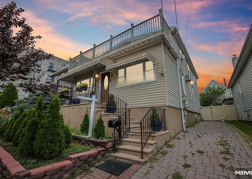1st image of 263 Morningside Ave
